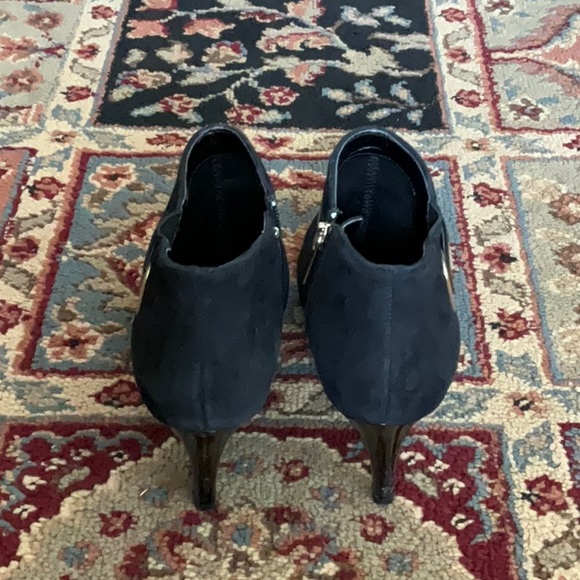 High heel - Picture 2 of 2